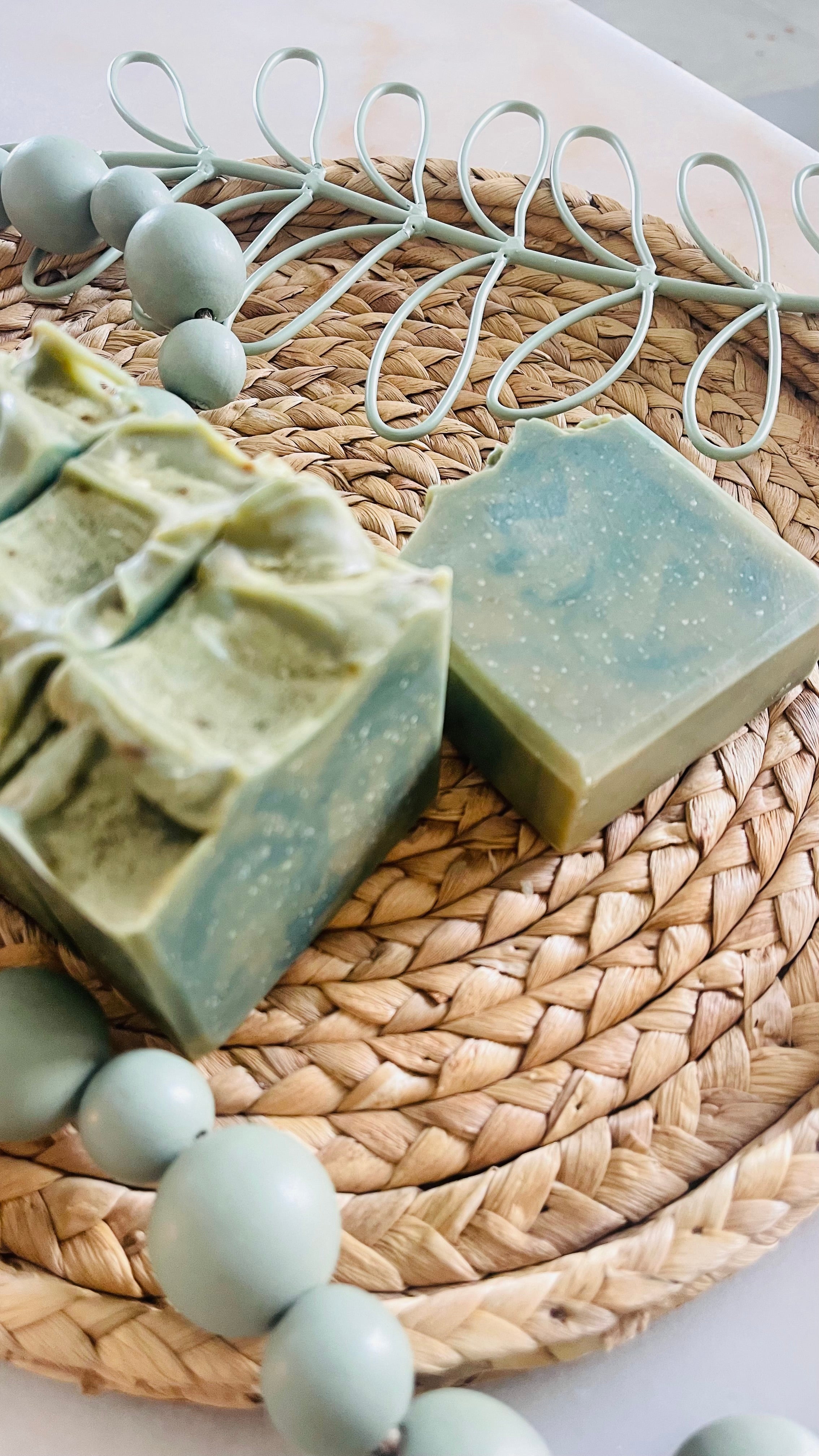 COCONUT MILK, NEROLI & PISTACHIO